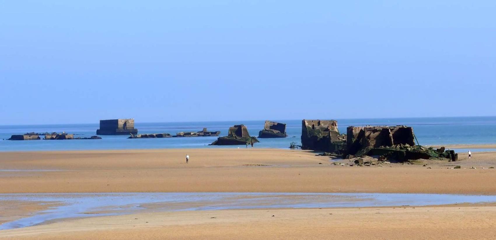 Les Pieds Dans L'Eau - Acces Direct A La Plage Bernières-sur-Mer Exterior foto
