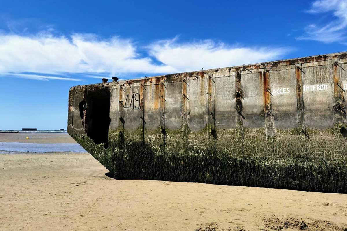 Les Pieds Dans L'Eau - Acces Direct A La Plage Bernières-sur-Mer Exterior foto